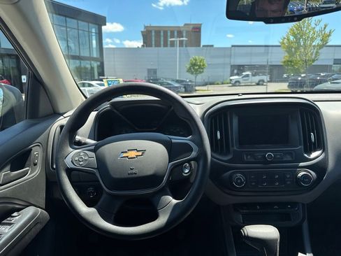 Used 2020 Chevrolet Colorado W/T w/ WT Convenience Package AWD/4WD image 10