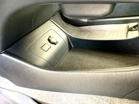 Used 2014 Toyota Prius Two FWD image 37