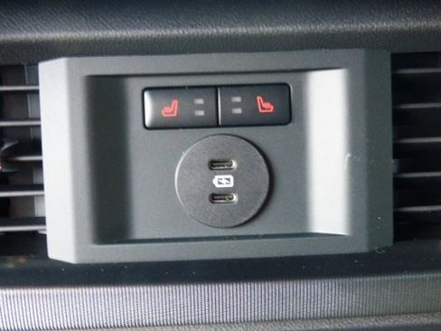 New 2025 Ford F150 Platinum w/ FX4 Off-Road Package image 19