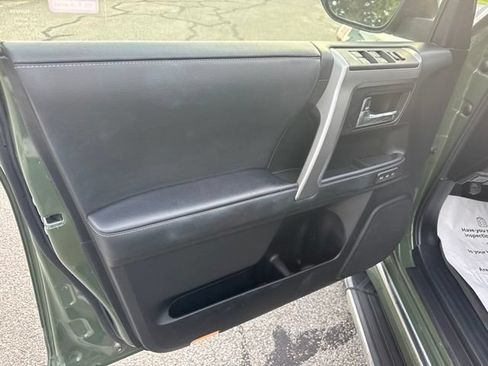 Used 2022 Toyota 4Runner Limited AWD/4WD image 14