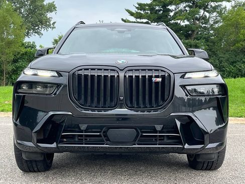 Used 2024 BMW X7 M60i w/ Executive Package AWD/4WD image 2