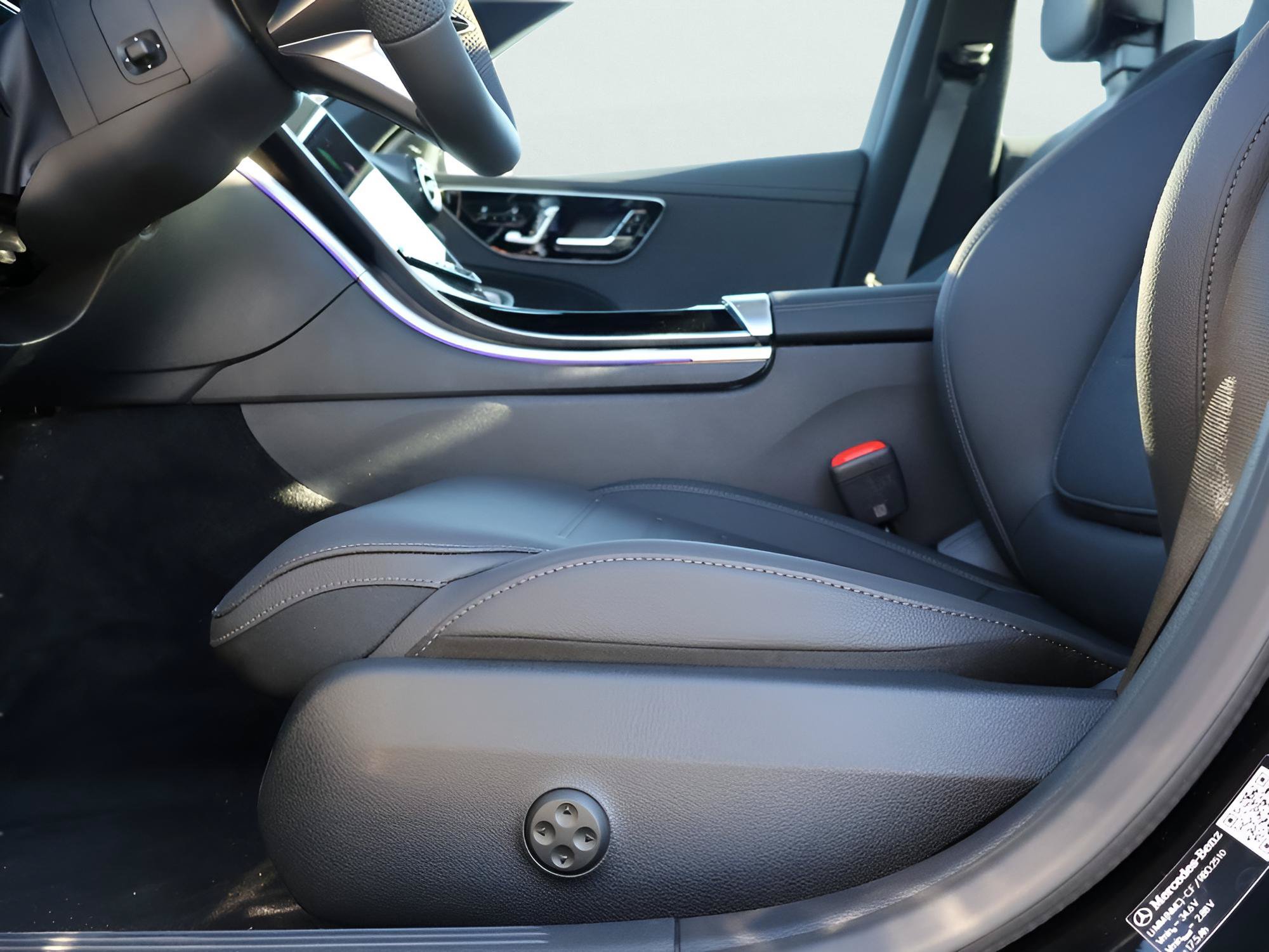 Certified 2026 Mercedes-Benz C 300 4MATIC Sedan image 39