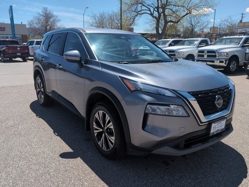 Used 2023 Nissan Rogue SV AWD/4WD image 4