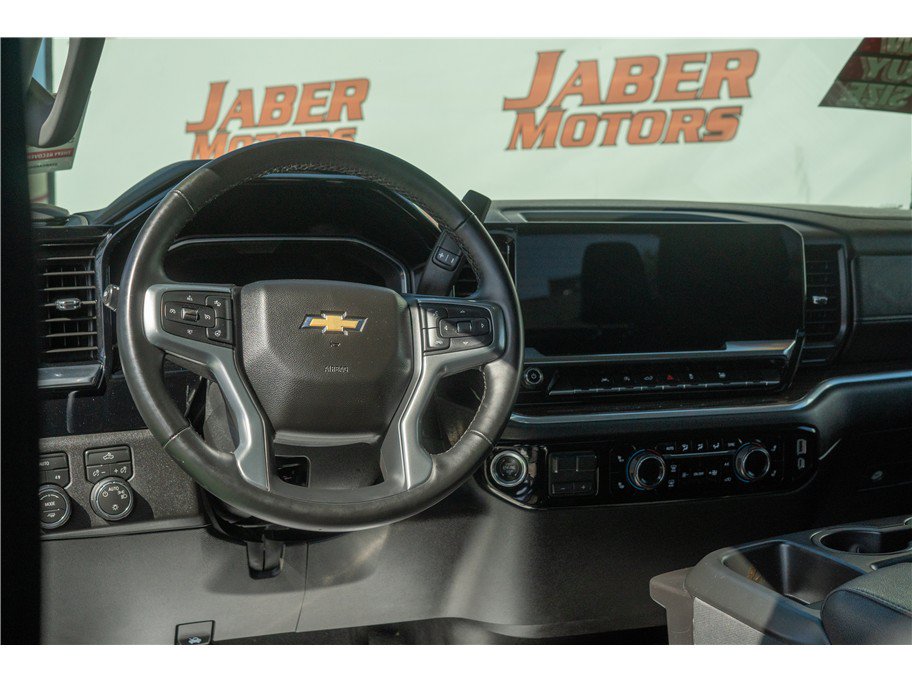 Used 2026 Chevrolet Silverado 1500 LT AWD/4WD image 16