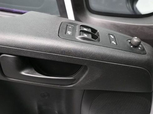 Used 2025 RAM ProMaster 2500 w/ Convenience Group image 19