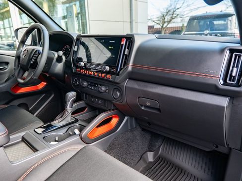 New 2025 Nissan Frontier PRO-4X image 23