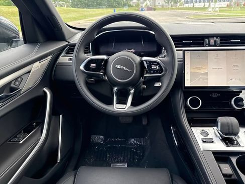 New 2026 Jaguar F-PACE R-Dynamic S AWD/4WD image 11