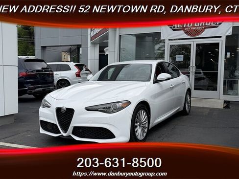 Used 2022 Alfa Romeo Giulia Sprint AWD/4WD image 1