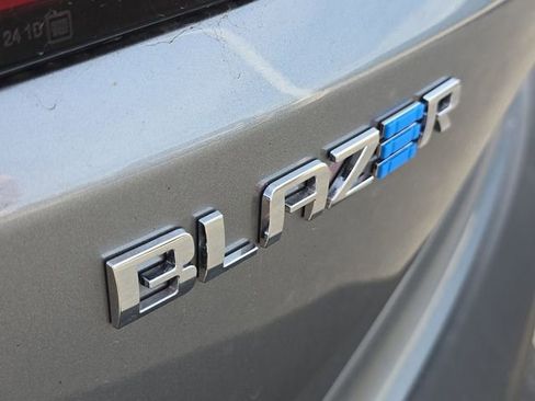 New 2025 Chevrolet Blazer EV LT image 30