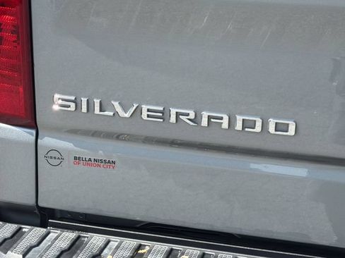 Used 2025 Chevrolet Silverado 1500 LT AWD/4WD image 5