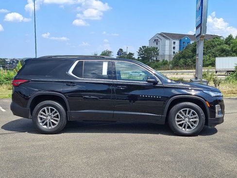 Used 2023 Chevrolet Traverse LT w/ LPO, Floor Liner Package image 7