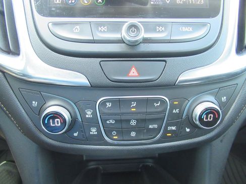 Used 2020 Chevrolet Equinox Premier FWD image 26