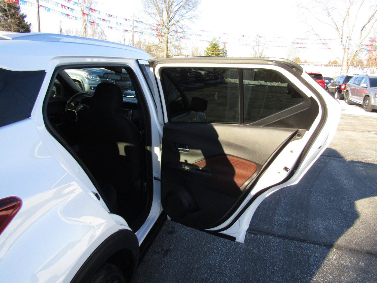 Used 2020 Nissan Kicks SR FWD image 20