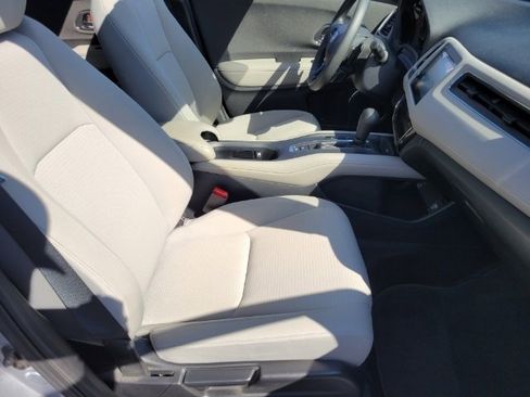 Used 2021 Honda HR-V EX image 31
