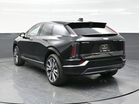 New 2026 Cadillac Optiq Luxury 2 w/ LPO, Floor Liner Package AWD/4WD image 5