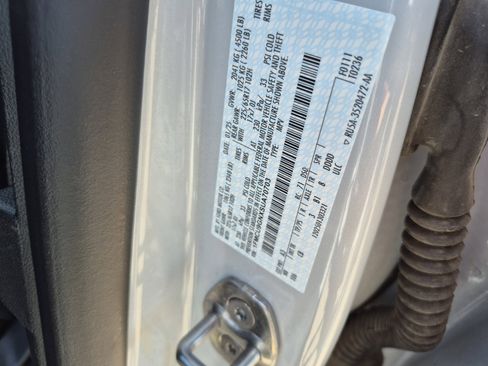 Used 2025 Ford Escape Active image 31