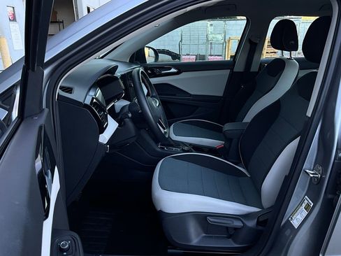 Used 2025 Volkswagen Taos S image 10