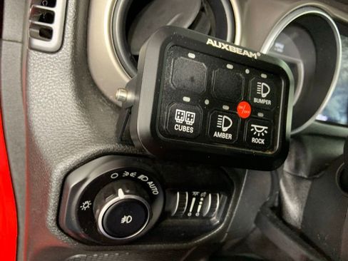 Used 2018 Jeep Wrangler Unlimited Sport S image 30