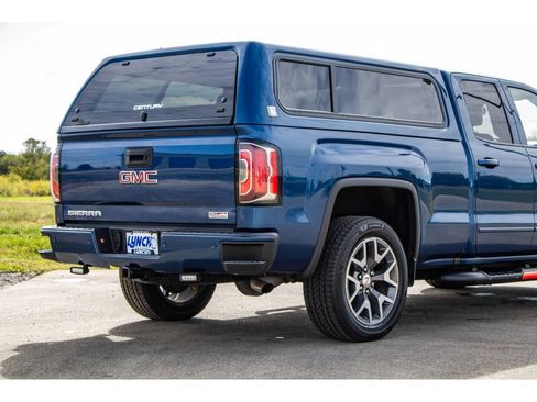 Used 2018 GMC Sierra 1500 SLT image 16