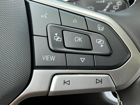 New 2026 Volkswagen Taos SE FWD image 26