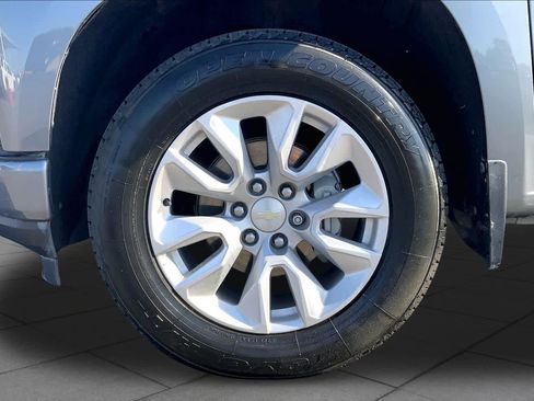 Used 2021 Chevrolet Silverado 1500 Custom w/ LPO, Dark Essentials Package RWD image 11