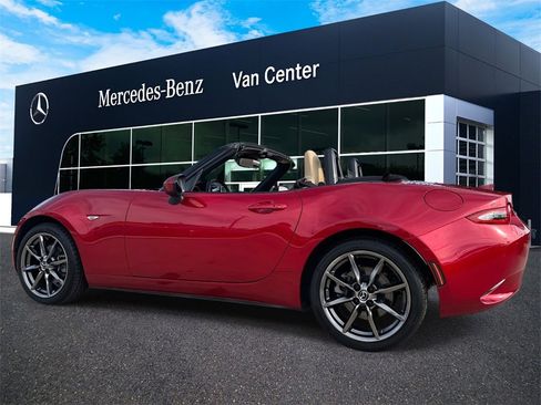 Used 2016 MAZDA MX-5 Miata Grand Touring image 3