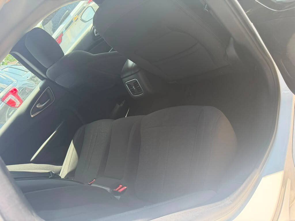 Used 2015 Chrysler 200 Limited w/ Convenience Group FWD image 11