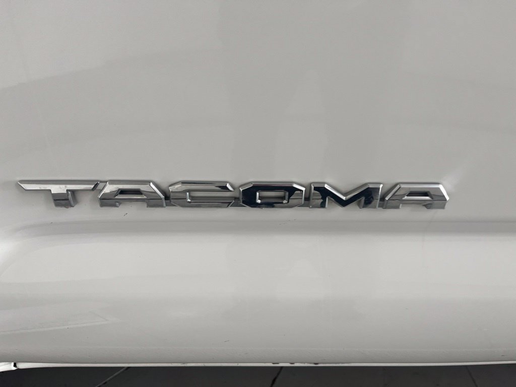 Used 2023 Toyota Tacoma TRD Off-Road AWD/4WD image 38
