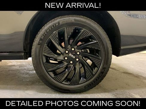 Used 2025 Lincoln Navigator Reserve w/ Jet Appearance Package AWD/4WD image 24