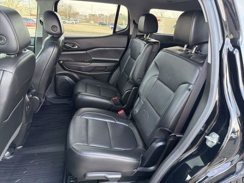 Certified 2021 GMC Acadia SLT w/ Preferred Package image 14