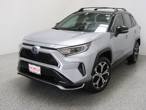 Used 2021 Toyota RAV4 XSE w/ Premium Package AWD/4WD image 2