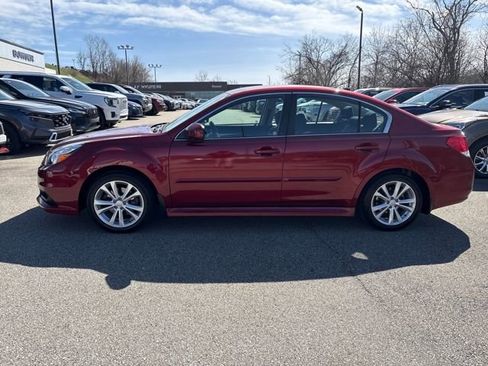 Used 2014 Subaru Legacy 2.5i Premium image 2
