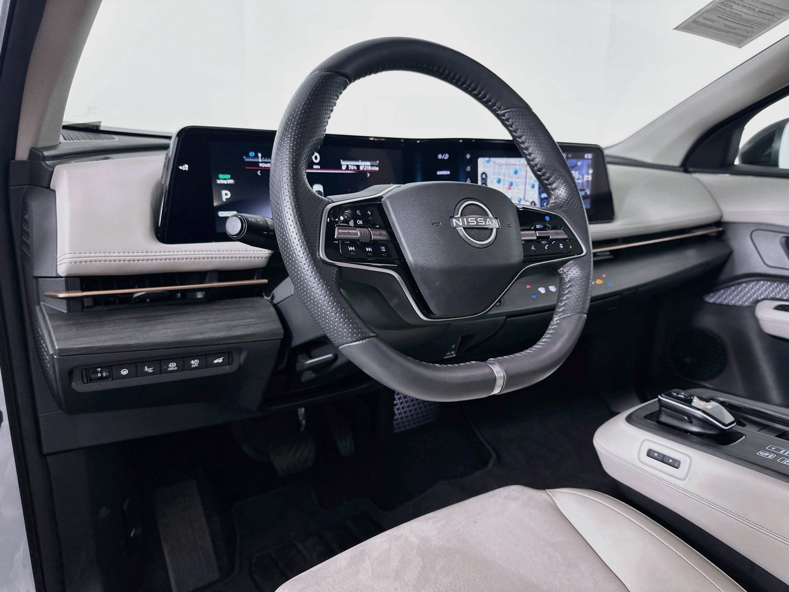 Used 2024 Nissan Ariya FWD image 9