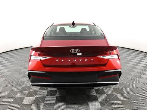New 2026 Hyundai Elantra SE image 10