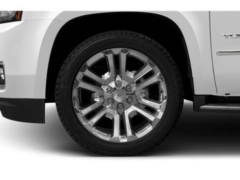Used 2020 GMC Yukon SLT w/ Premium Edition RWD image 14