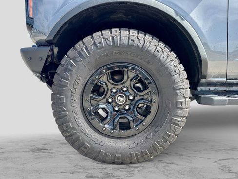 Certified 2023 Ford Bronco Wildtrak AWD/4WD image 13