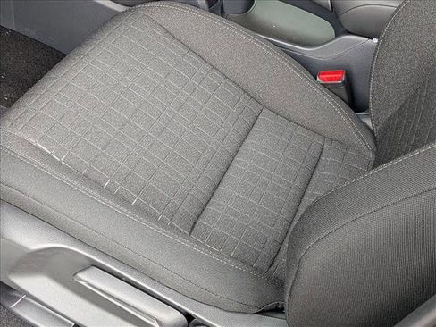 New 2026 Honda HR-V LX image 4