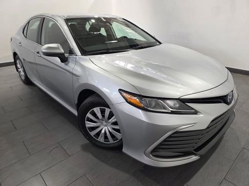 Used 2023 Toyota Camry LE FWD image 7