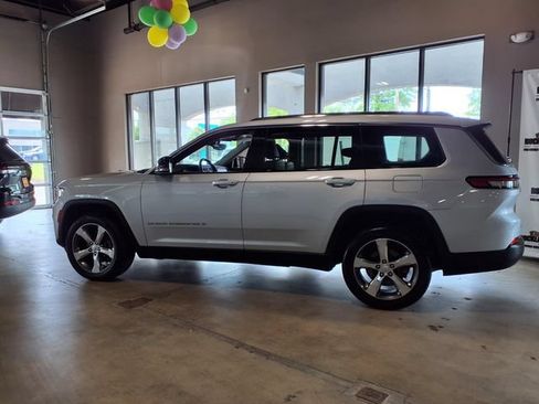 Used 2021 Jeep Grand Cherokee L Limited AWD/4WD image 3