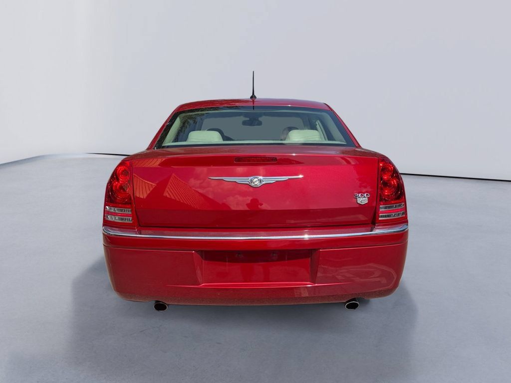 Used 2008 Chrysler 300 C w/ Navigation & Sound Group II RWD image 4