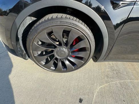 Used 2023 Tesla Model Y Performance AWD/4WD image 44