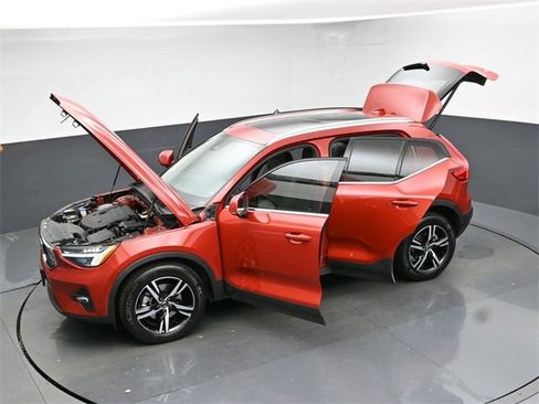 Used 2023 Volvo XC40 B5 Plus w/ Driver Assist Package image 50