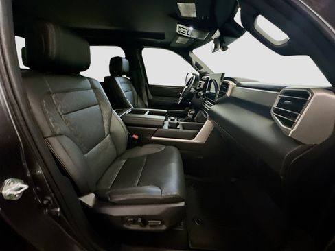 Used 2025 Toyota Tundra Limited image 33