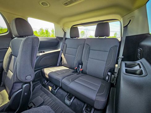 Used 2023 GMC Acadia SLE w/ Driver Convenience Package AWD/4WD image 35