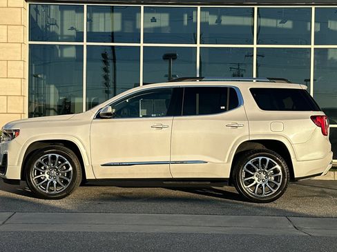 Used 2023 GMC Acadia Denali w/ Denali Ultimate Package image 7