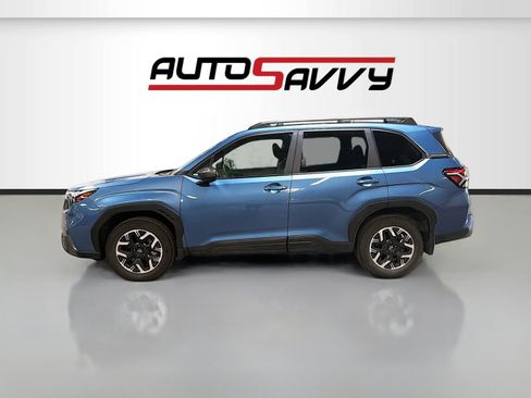 Used 2025 Subaru Forester Premium AWD/4WD image 4
