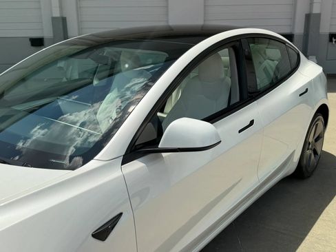 Used 2023 Tesla Model 3 Standard Range RWD image 15