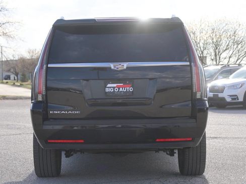 Used 2016 Cadillac Escalade ESV Premium image 10
