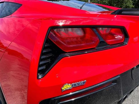 Used 2019 Chevrolet Corvette Stingray Coupe w/ 1LT RWD image 31