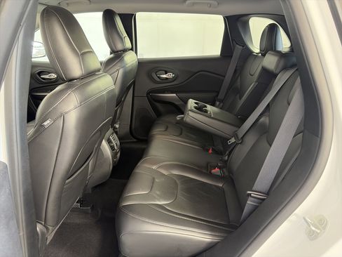 Used 2020 Jeep Cherokee Limited AWD/4WD image 7